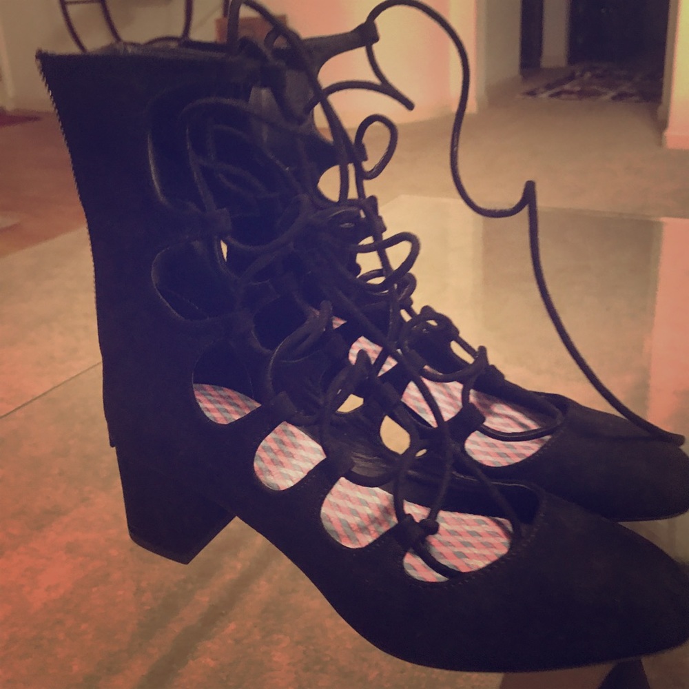 💕Zara shoes 👠💕 - Picture 2 of 4